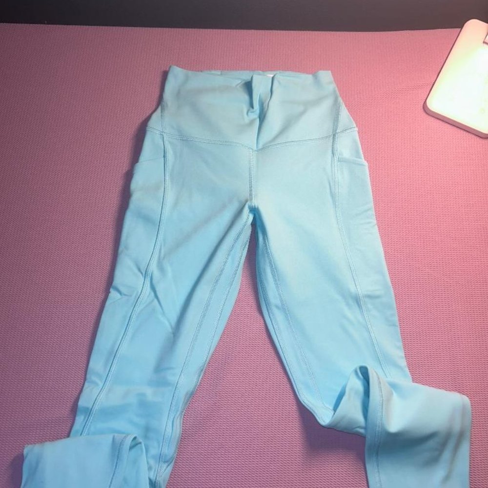 Lululemon Align with Pockets 25" Size 4 Cyan